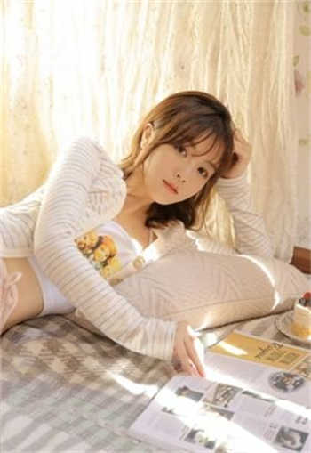 李恩美左右邻居