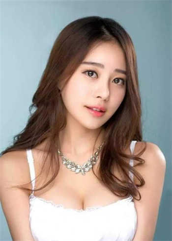 女员工办公室的秘密中字