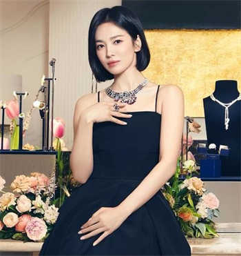 丈夫借钱赌博欠债妻子