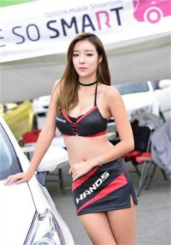 围裙妈妈与管道工