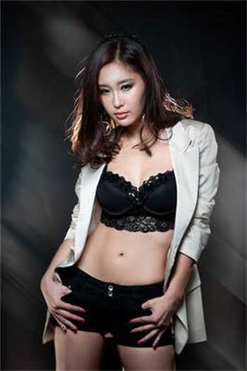 没出息的豪门女配重生