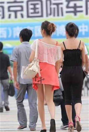 不由自主造句