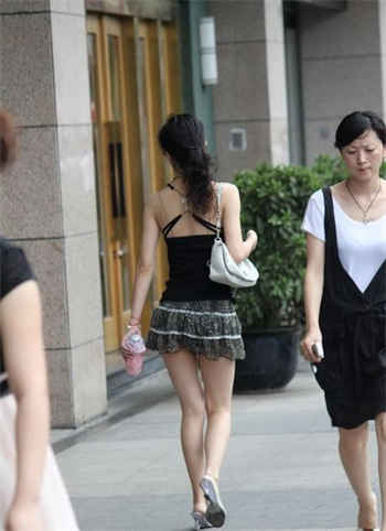 一个女的新人错过末班车