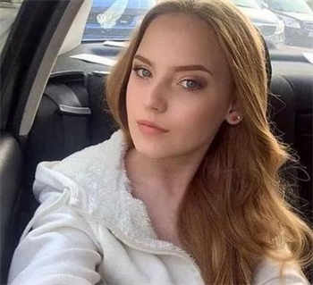 被戴绿帽子的女上司