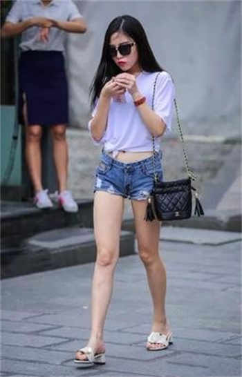 今天去上厕所肚子疼
