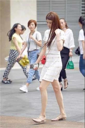婷宜和百草第一次见面