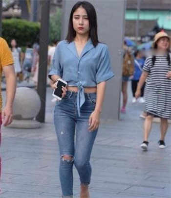 捡了一只小奶狗